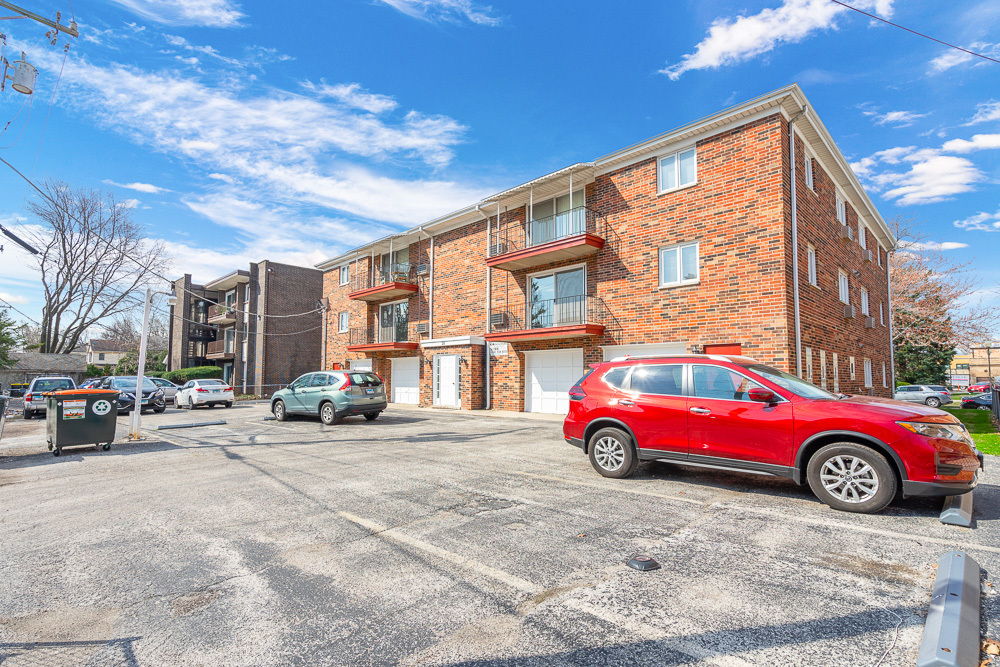 21 S Waiola Avenue 02