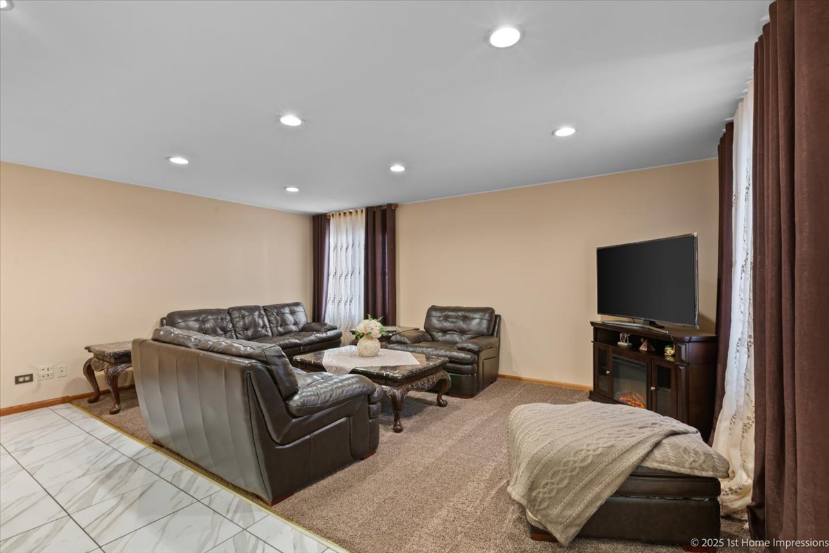 5316 W MINT JULIP Drive