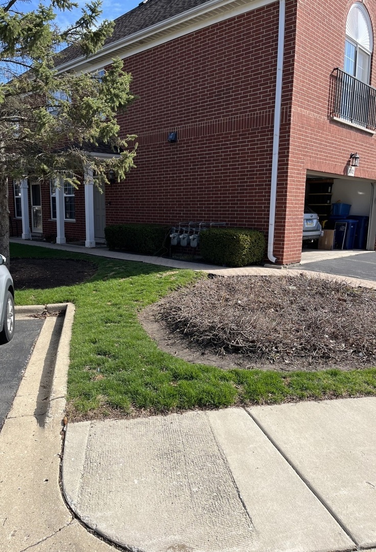 1002 Kensington Drive 17-E1