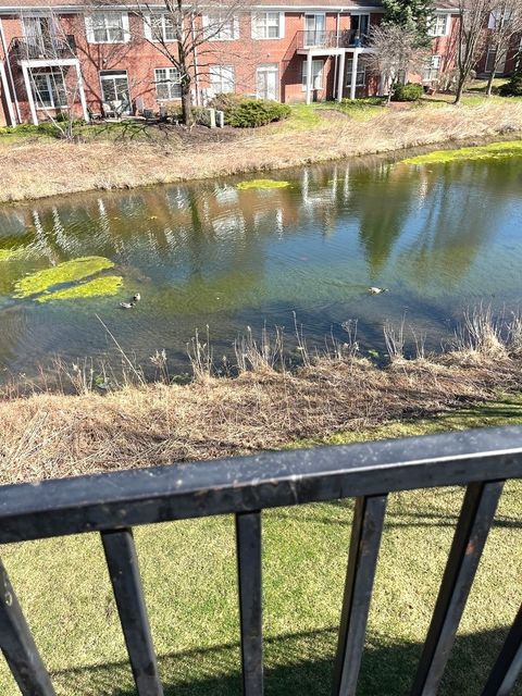 Tiny photo for 1002 Kensington Drive #17-E1, Northbrook, IL 60062 (MLS # 12621910)