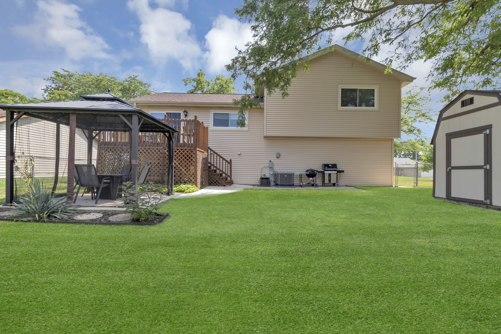 676 Niagara Drive