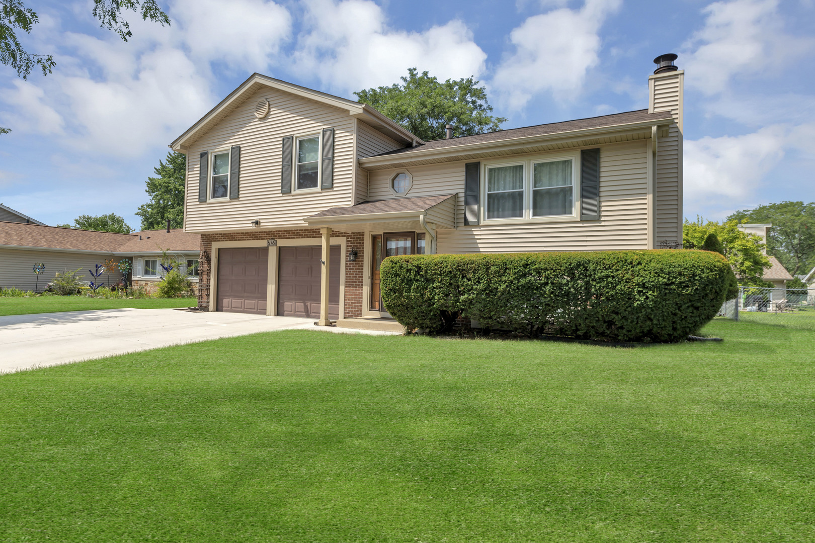 676 Niagara Drive