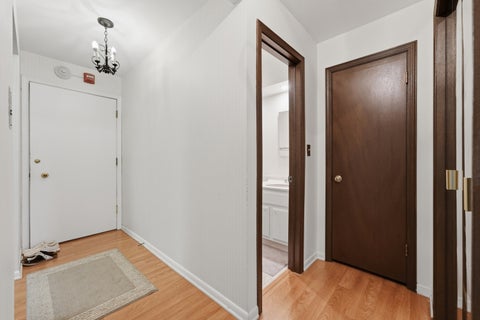Tiny photo for 2500 Windsor Mall #2D, Park Ridge, IL 60068 (MLS # 12745385)