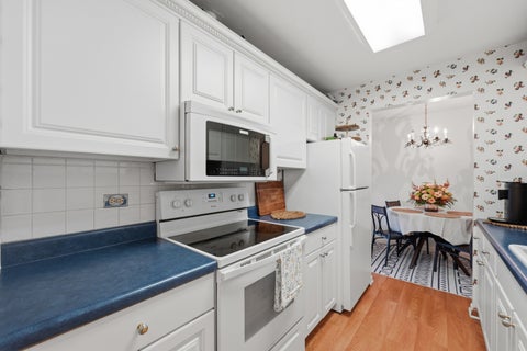 Tiny photo for 2500 Windsor Mall #2D, Park Ridge, IL 60068 (MLS # 12745385)