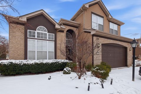 1951 Broadsmore Drive Algonquin IL 60102