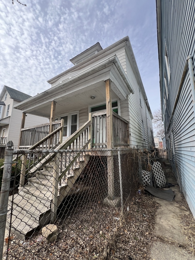 8242 S Houston Avenue