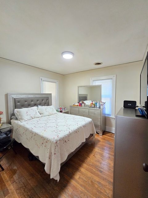 Tiny photo for 616 W Keith Avenue, Waukegan, IL 60085 (MLS # 12492285)