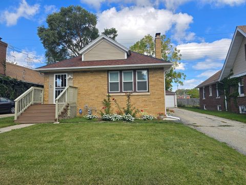 Tiny photo for 616 W Keith Avenue, Waukegan, IL 60085 (MLS # 12492285)