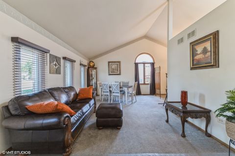 Tiny photo for 4515 Lincoln Boulevard, Richton Park, IL 60471 (MLS # 12429983)