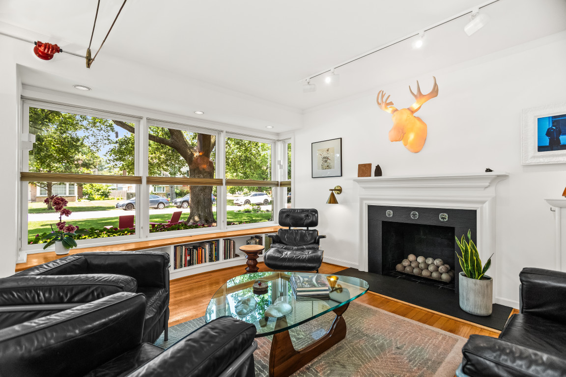 9 Williamsburg Court