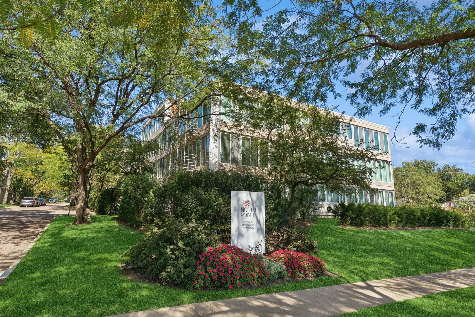 2525 Wellington Court 302