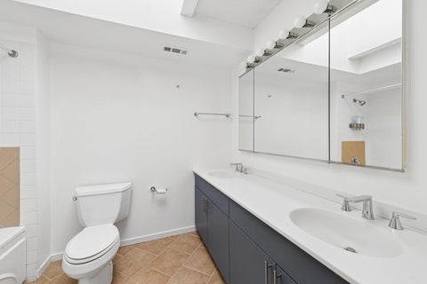 Tiny photo for 2525 Wellington Court #302, Evanston, IL 60201 (MLS # 12775704)