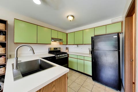 Tiny photo for 5602 Tinder Drive #6, Rolling Meadows, IL 60008 (MLS # 12719698)