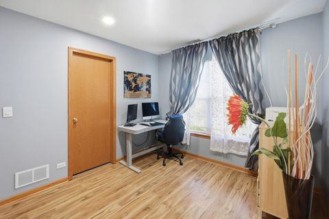 Tiny photo for 541 Shakespeare Drive, Grayslake, IL 60030 (MLS # 12620991)