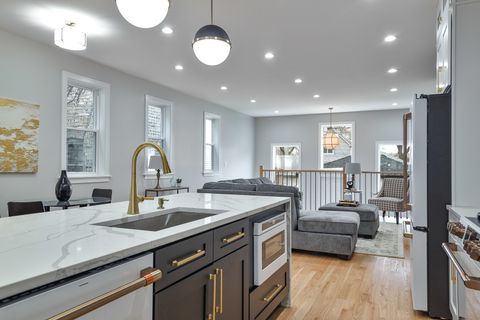 Tiny photo for 4602 N Springfield Avenue, Chicago, IL 60625 (MLS # 12521591)