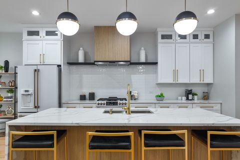 Tiny photo for 4602 N Springfield Avenue, Chicago, IL 60625 (MLS # 12521591)