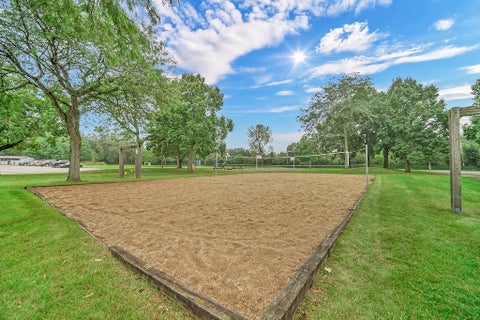 Tiny photo for 60 Aspen Colony #4, Fox Lake, IL 60020 (MLS # 12770033)