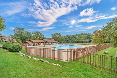 Tiny photo for 60 Aspen Colony #4, Fox Lake, IL 60020 (MLS # 12770033)