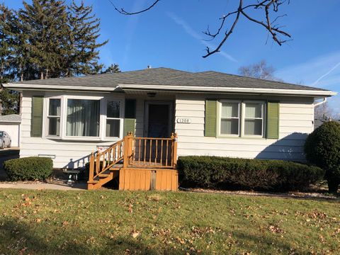 Photo of 1208 Waverly Place, Joliet, IL 60435 (MLS # 12518519)