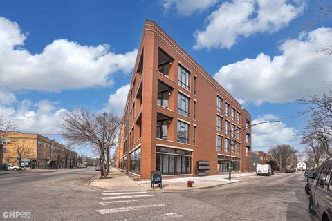 3114 N Ridgeway Avenue 202 Chicago IL 60618