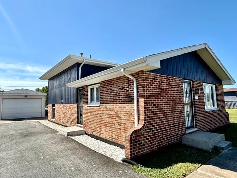Tiny photo for 931 Miller Place, Phoenix, IL 60426 (MLS # 12757483)
