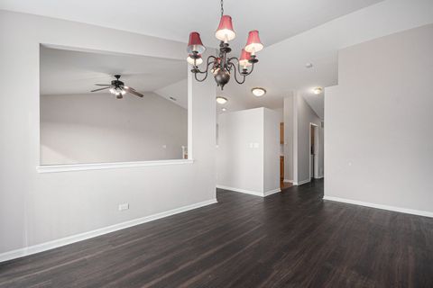 Tiny photo for 921 Parkhill Circle, Aurora, IL 60502 (MLS # 12532426)