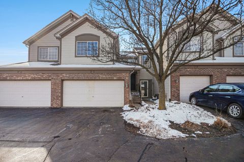 Tiny photo for 921 Parkhill Circle, Aurora, IL 60502 (MLS # 12532426)