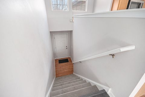 Tiny photo for 921 Parkhill Circle, Aurora, IL 60502 (MLS # 12532426)