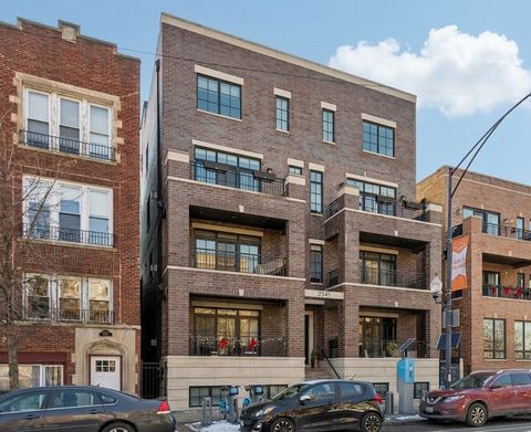 2341 W Roscoe Street 3W Chicago IL 60618