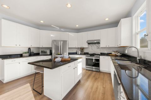 Tiny photo for 5 Player Court, Bolingbrook, IL 60490 (MLS # 12470159)