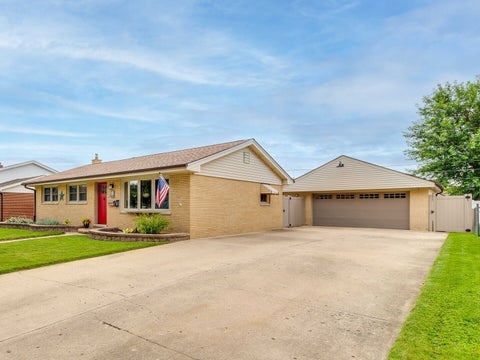 Tiny photo for 574 GEORGE Street, Wood Dale, IL 60191 (MLS # 12735150)