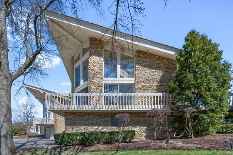 Tiny photo for 1916 Midwest Club Parkway, Oak Brook, IL 60523 (MLS # 12599067)