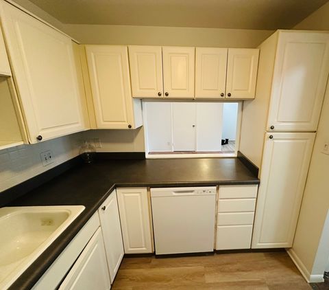 Tiny photo for 803 Brook Drive #5, Streamwood, IL 60107 (MLS # 12566051)