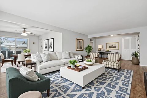 Tiny photo for 7801 Niles Center Road #102, Skokie, IL 60077 (MLS # 12515203)