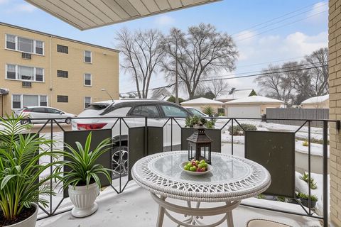 Tiny photo for 7801 Niles Center Road #102, Skokie, IL 60077 (MLS # 12515203)