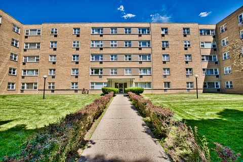 Photo of 6161 N Hoyne Avenue #414, Chicago, IL 60659 (MLS # 12509700)