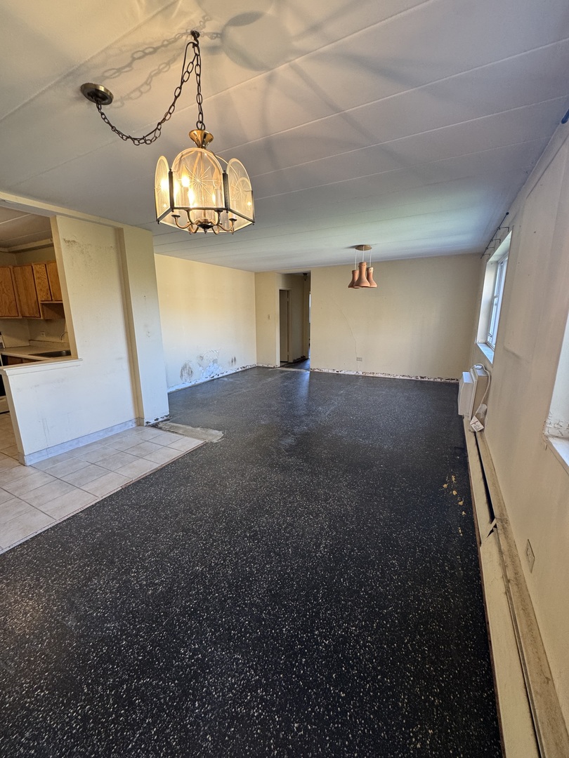 6161 N Hoyne Avenue 414