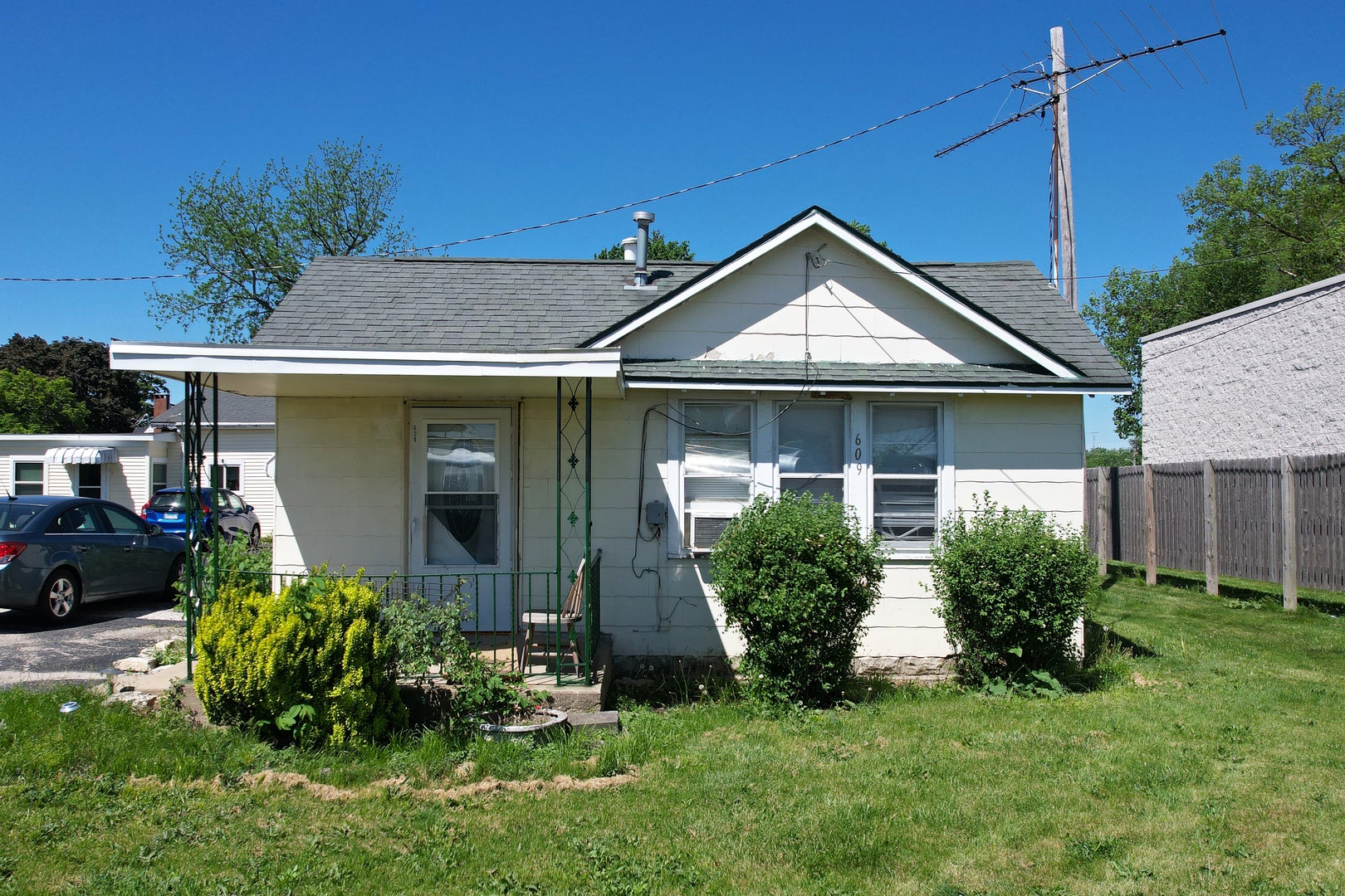 605 East Street