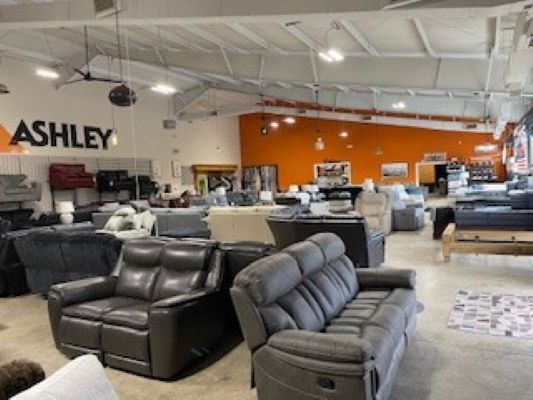 1901 E Lincoln Highway