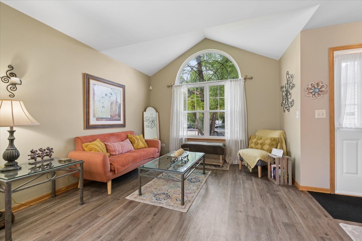 1632 Tall Oaks Drive