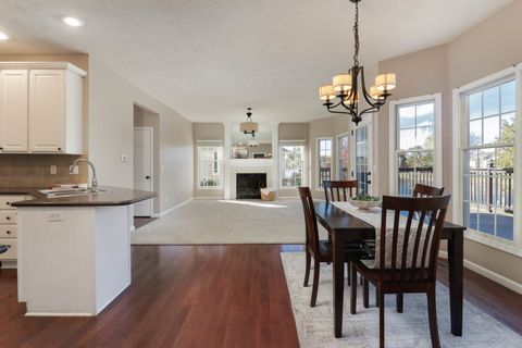 Tiny photo for 4 Cygnet Crossing, Bloomington, IL 61704 (MLS # 12487729)