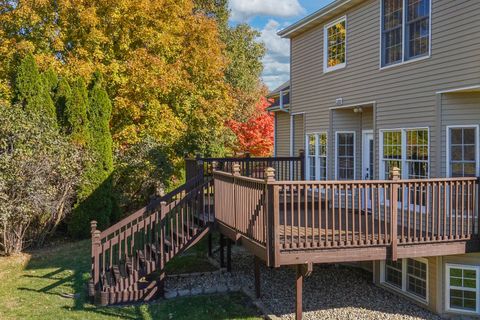 Tiny photo for 4 Cygnet Crossing, Bloomington, IL 61704 (MLS # 12487729)