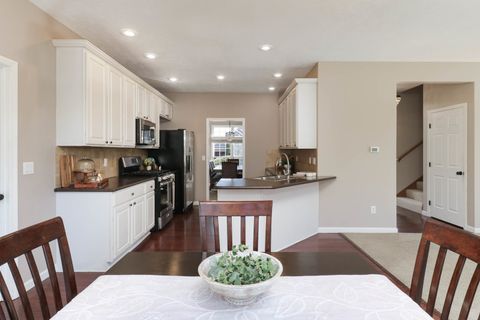 Tiny photo for 4 Cygnet Crossing, Bloomington, IL 61704 (MLS # 12487729)