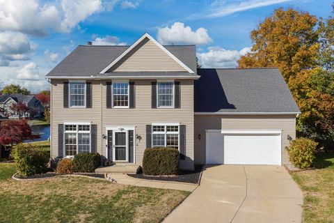 Photo of 4 Cygnet Crossing, Bloomington, IL 61704 (MLS # 12487729)