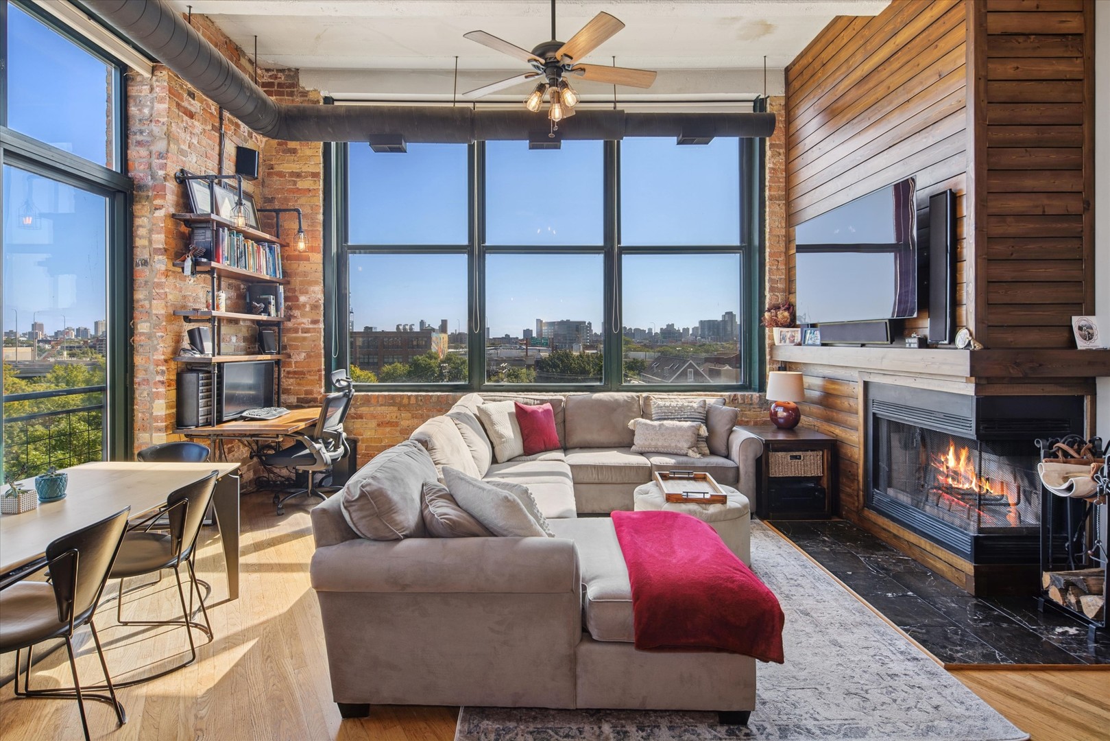 1720 N Marshfield Avenue 401