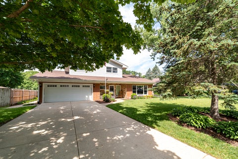 Tiny photo for 314 April Court, North Aurora, IL 60542 (MLS # 12659186)