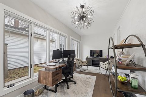 Tiny photo for 571 Byrd Road, Riverside, IL 60546 (MLS # 12594549)