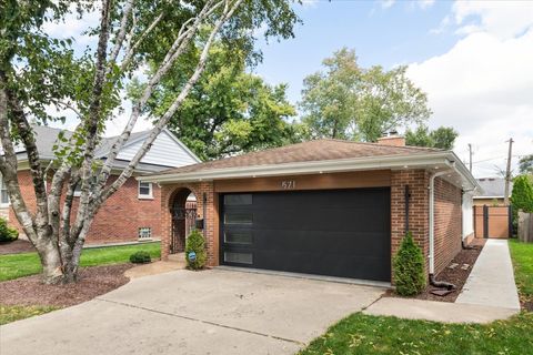 Tiny photo for 571 Byrd Road, Riverside, IL 60546 (MLS # 12594549)