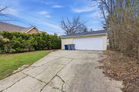 Tiny photo for 835 Oak Street, Elgin, IL 60123 (MLS # 12613007)