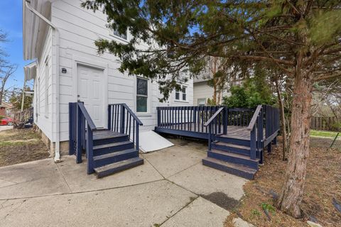 Tiny photo for 835 Oak Street, Elgin, IL 60123 (MLS # 12613007)